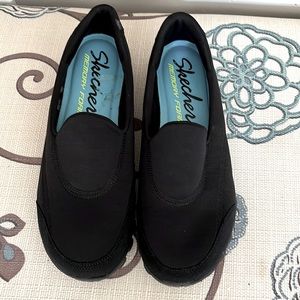 Skechers Black Memory Foam Shoes. Size 7.5